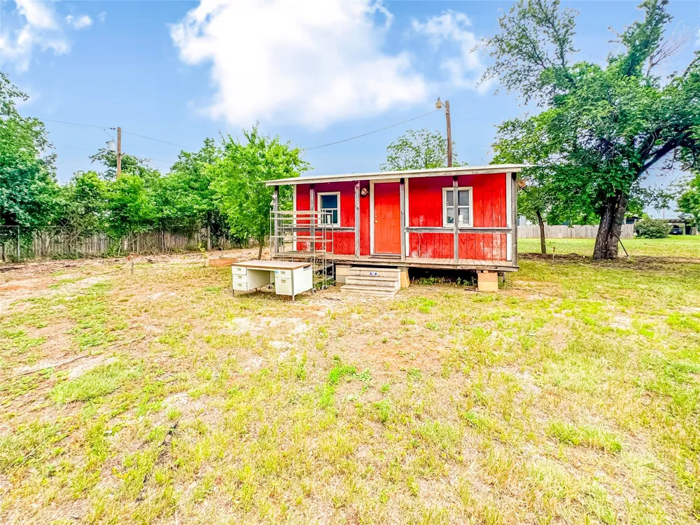 1503 Conrad Hilton Boulevard Cisco, TX 76437