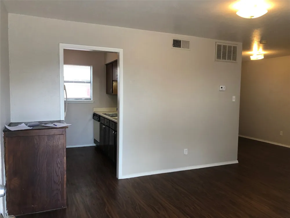 2526 W Prairie Street #202 Denton, TX 76201