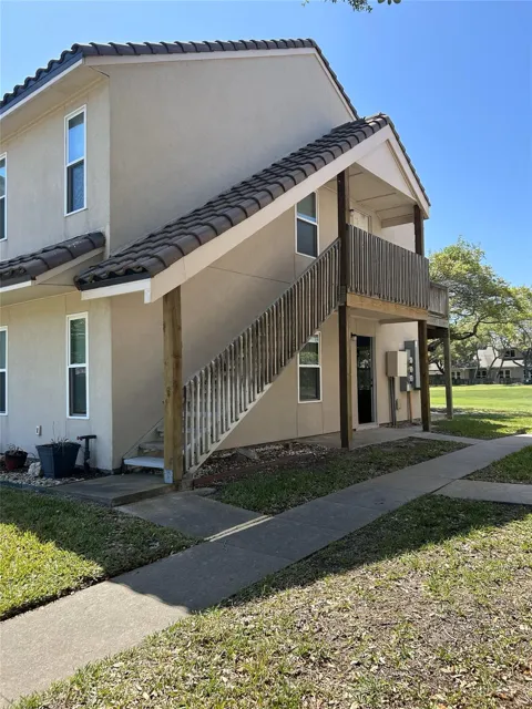221 Marion Drive #107C