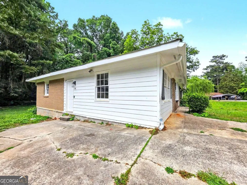 1350 Lori CT Conley, GA 30288