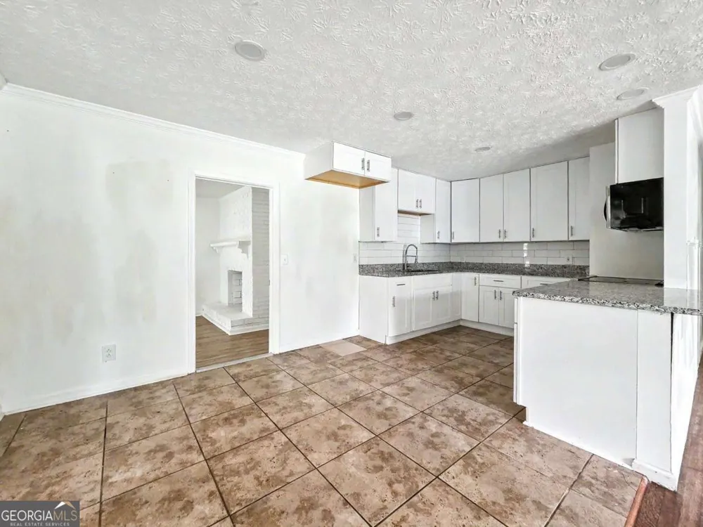 1350 Lori CT Conley, GA 30288