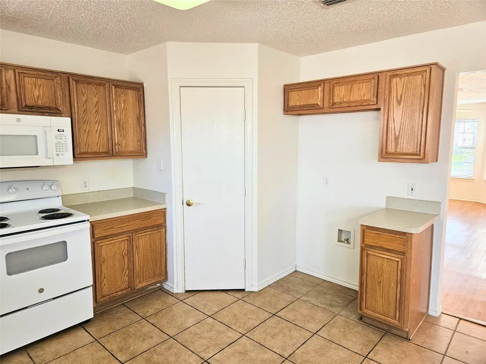 8405 Three Bars Drive Fort Worth, TX 76179