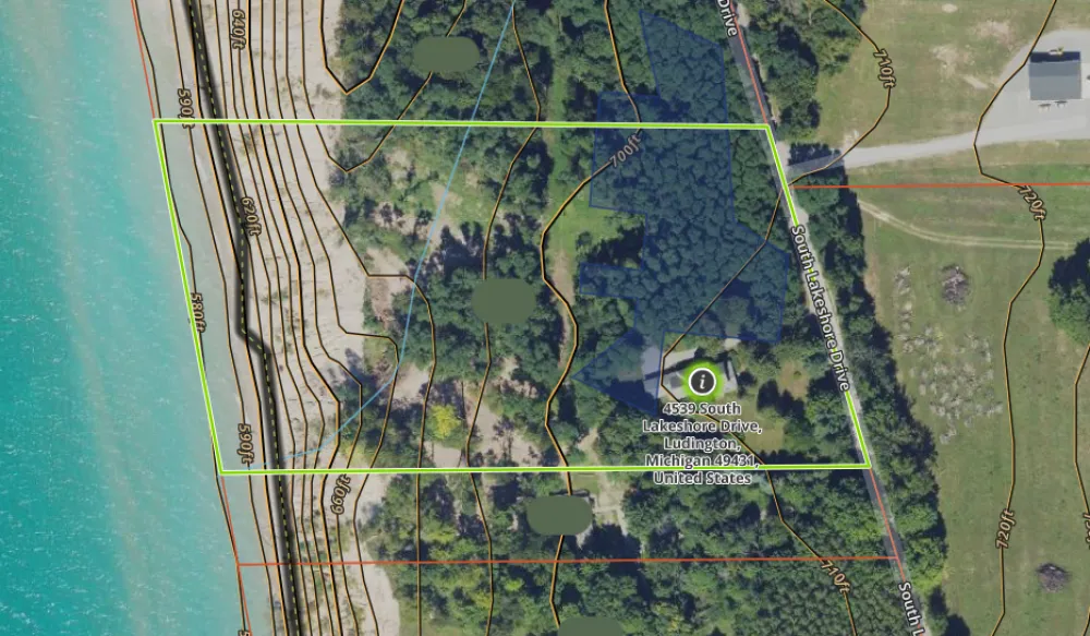 4539 S Lakeshore Drive Ludington, MI 49431