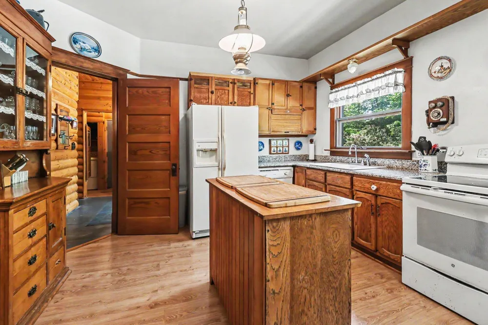 4539 S Lakeshore Drive Ludington, MI 49431