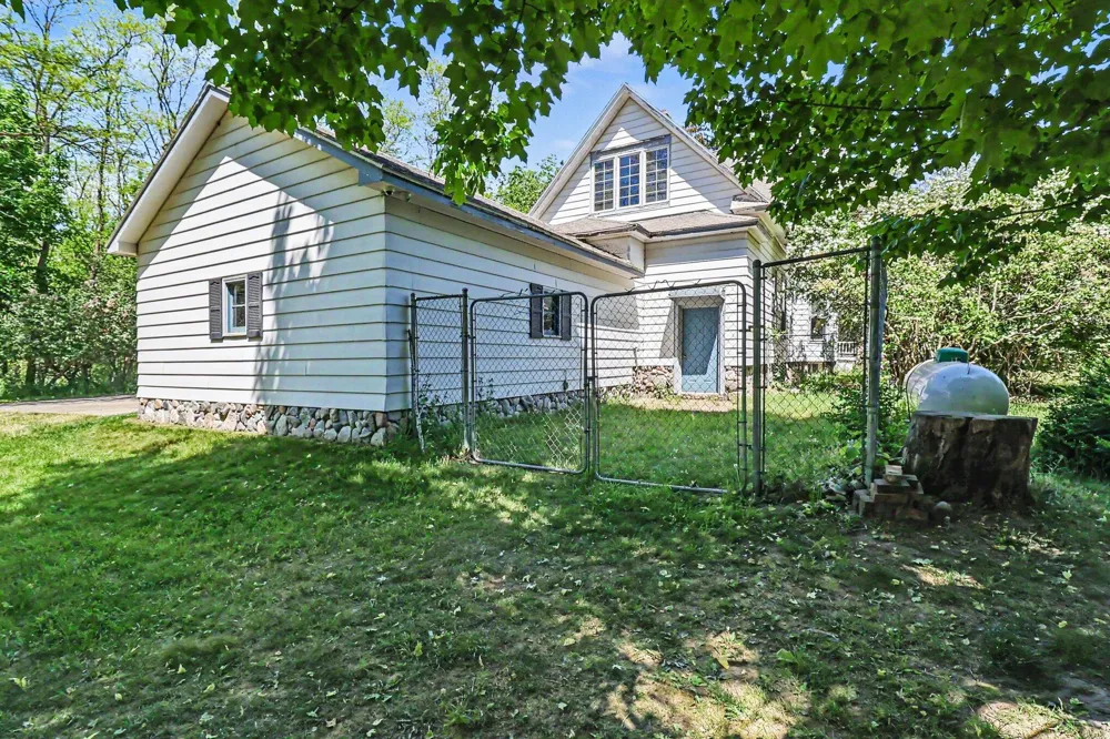 4539 S Lakeshore Drive Ludington, MI 49431