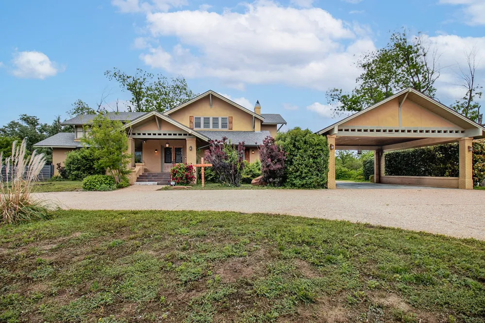 902 Crothers Avenue Brady, TX 76825