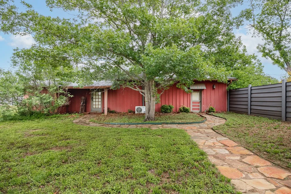 902 Crothers Avenue Brady, TX 76825