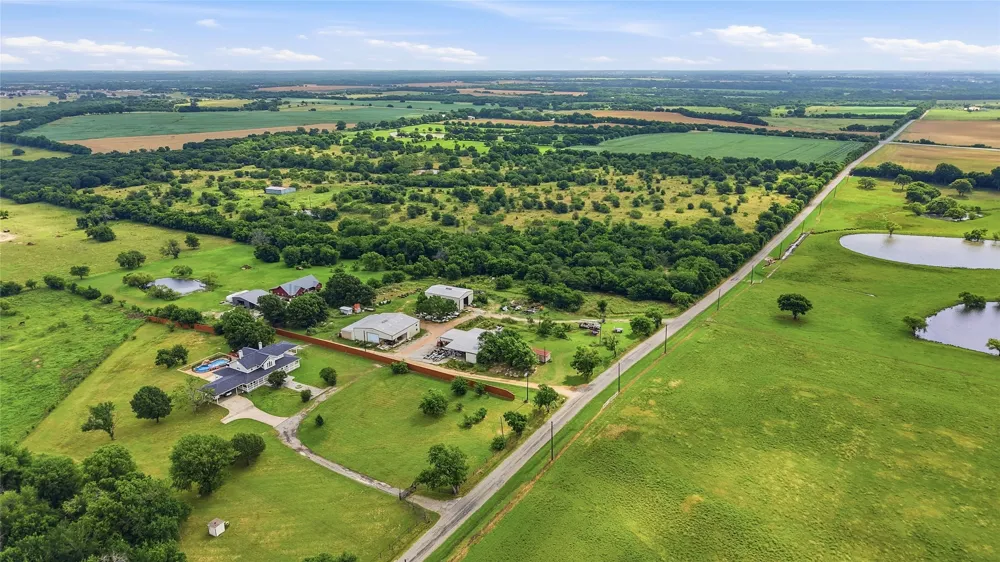 823 Higgins Road Sherman, TX 75092