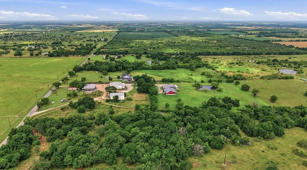 823 Higgins Road Sherman, TX 75092