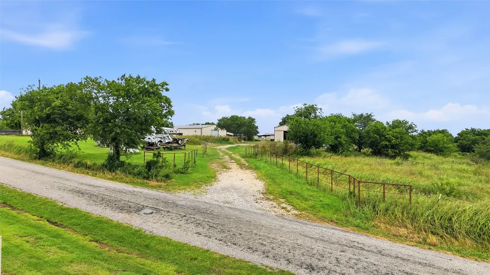 823 Higgins Road Sherman, TX 75092
