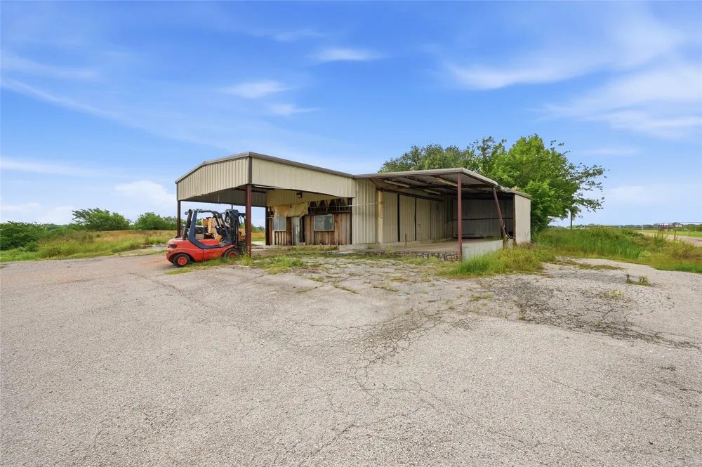 823 Higgins Road Sherman, TX 75092