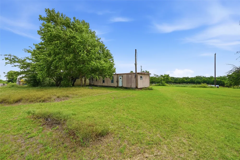 823 Higgins Road Sherman, TX 75092