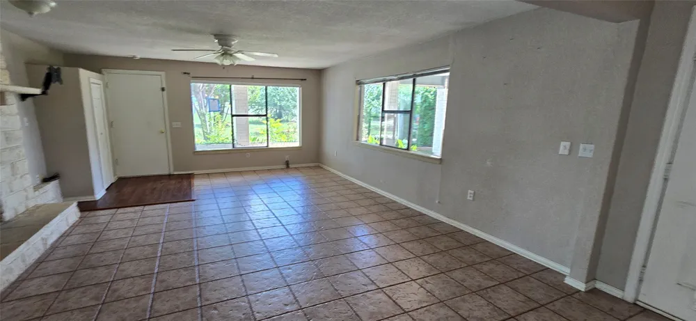 8295 Palo Pinto Highway Mineral Wells, TX 76067