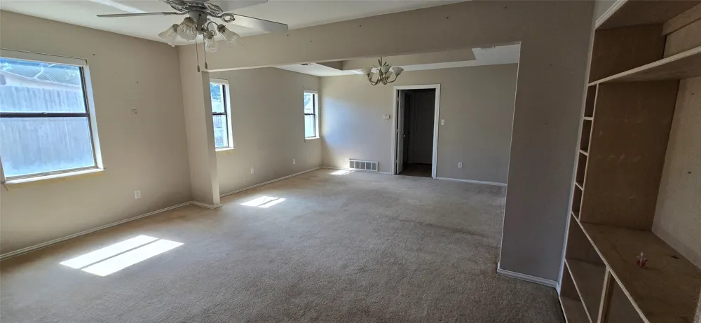 8295 Palo Pinto Highway Mineral Wells, TX 76067