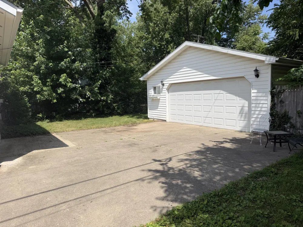 331 Spink Avenue Milan, MI 48160