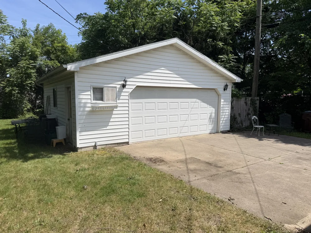 331 Spink Avenue Milan, MI 48160
