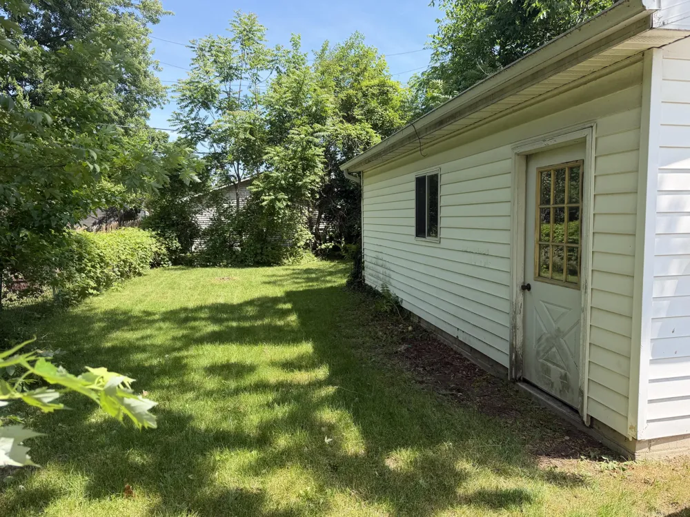 331 Spink Avenue Milan, MI 48160