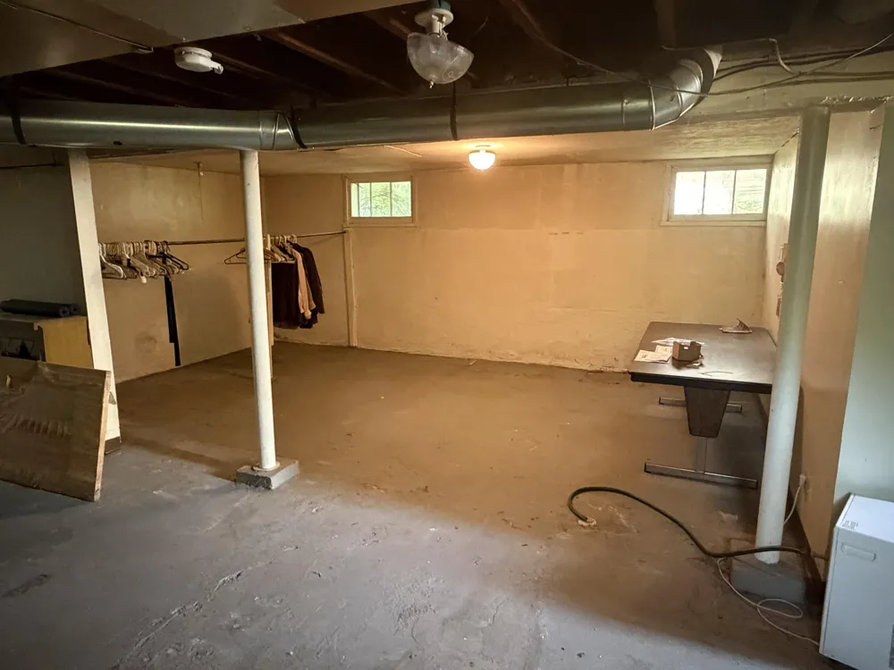 331 Spink Avenue Milan, MI 48160