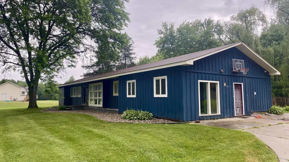 641 Tracey Lane Brighton, MI 48114