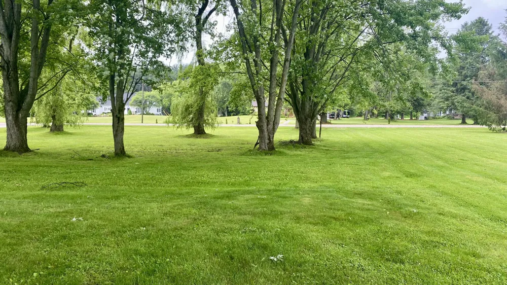 641 Tracey Lane Brighton, MI 48114