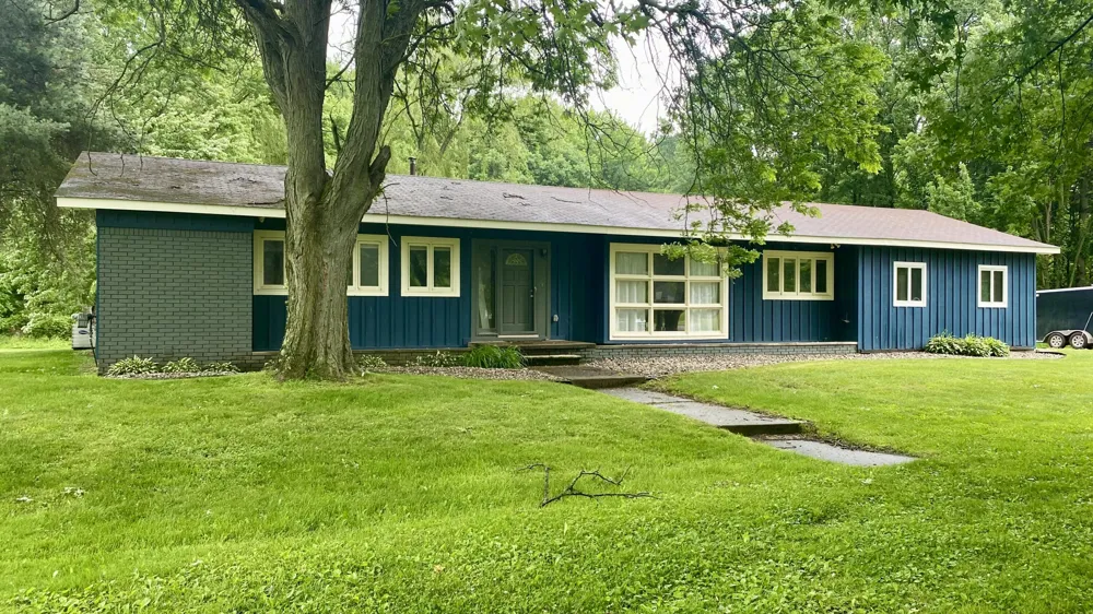 641 Tracey Lane Brighton, MI 48114