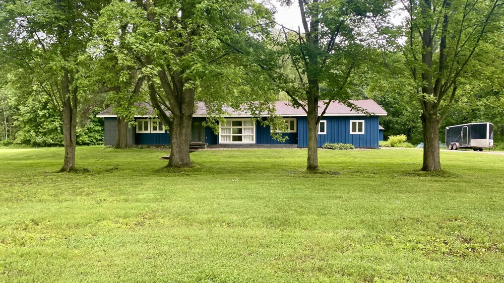 641 Tracey Lane Brighton, MI 48114