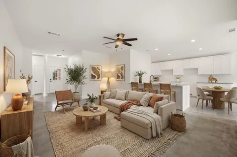 317 Ridgeway