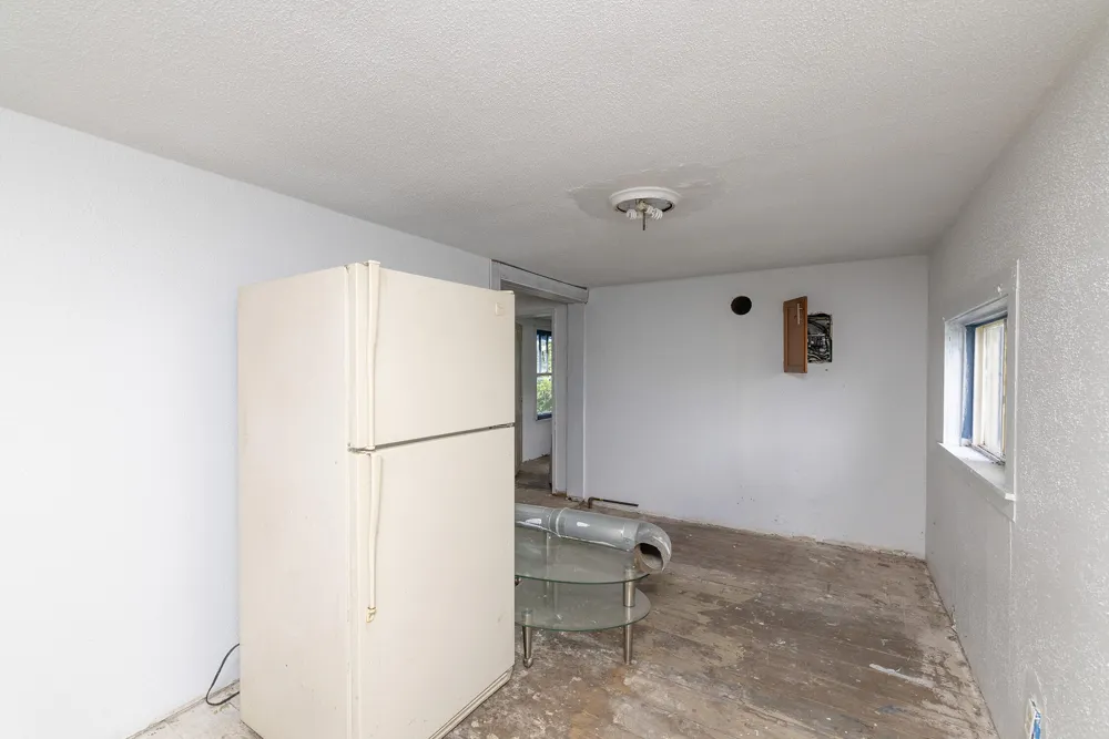 123 Hilltop Lane Cassopolis, MI 49031