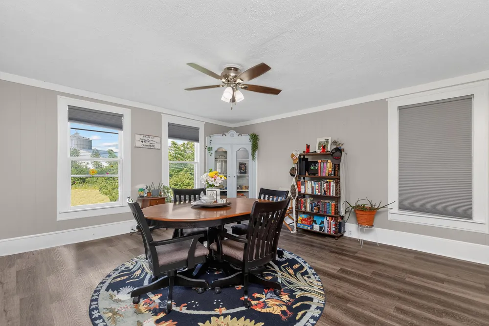 123 Hilltop Lane Cassopolis, MI 49031