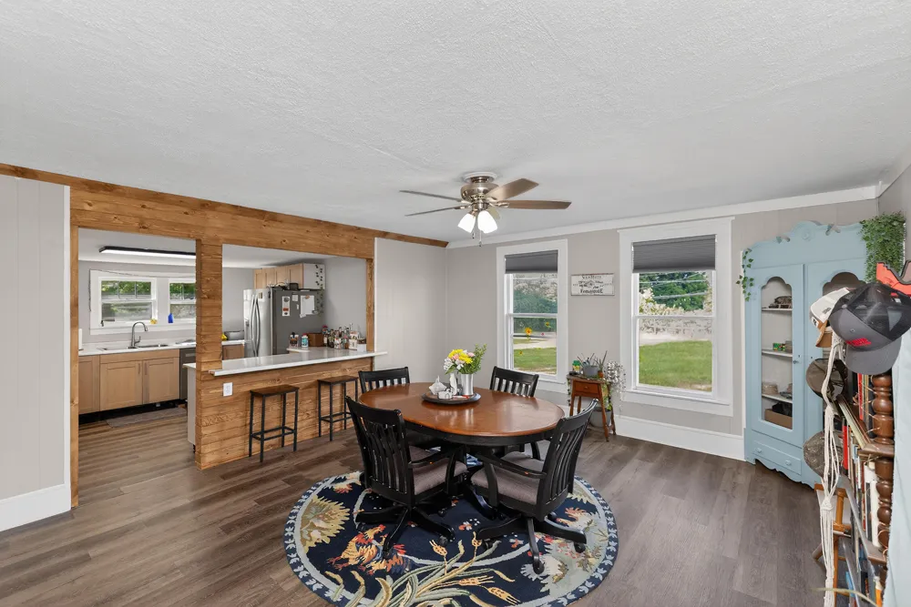 123 Hilltop Lane Cassopolis, MI 49031