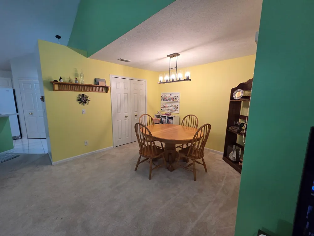 864 W Barrington Circle Jackson, MI 49203