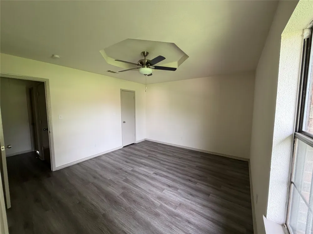 305 Lois Street Roanoke, TX 76262