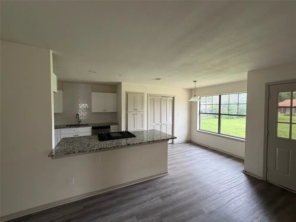 305 Lois Street Roanoke, TX 76262