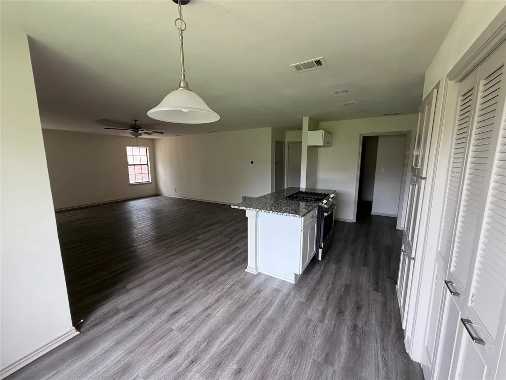 305 Lois Street Roanoke, TX 76262