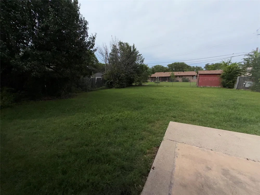 305 Lois Street Roanoke, TX 76262