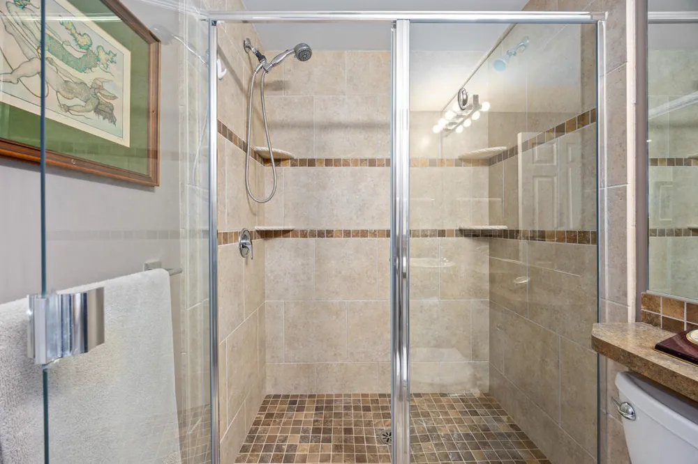 57 Campau Circle NW #2305 Grand Rapids, MI 49503