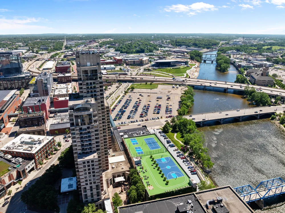 57 Campau Circle NW #2305 Grand Rapids, MI 49503
