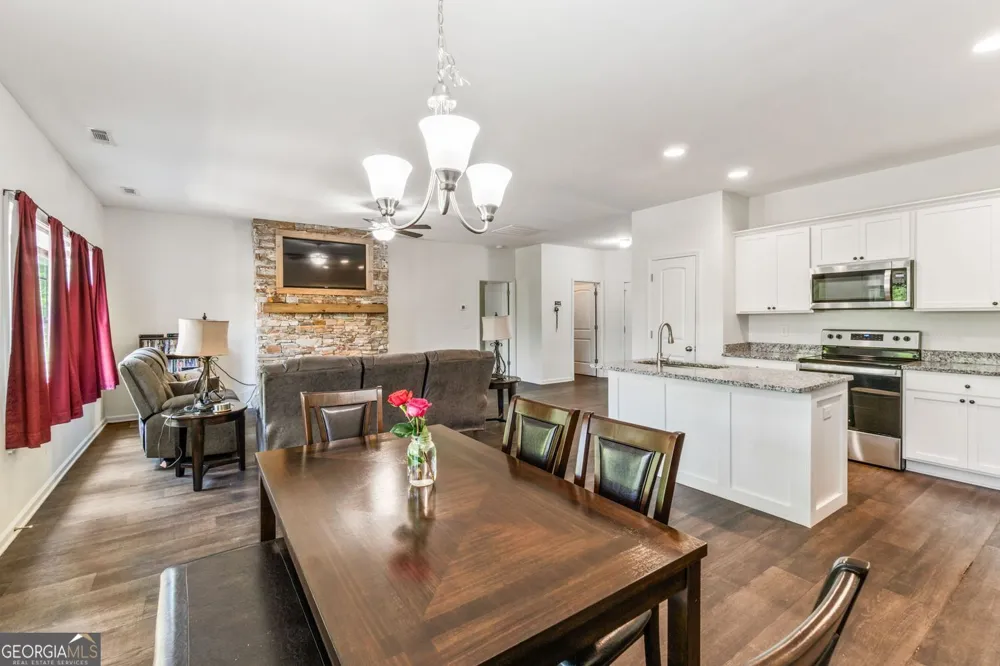 372 Highland Pointe DR Alto, GA 30510