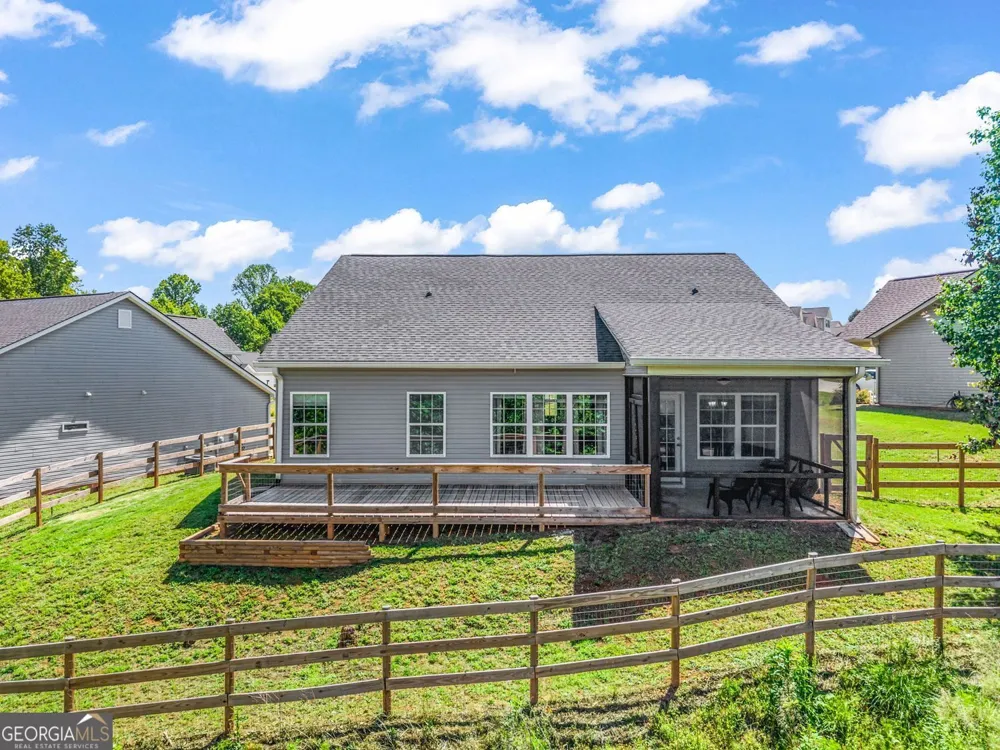 372 Highland Pointe DR Alto, GA 30510