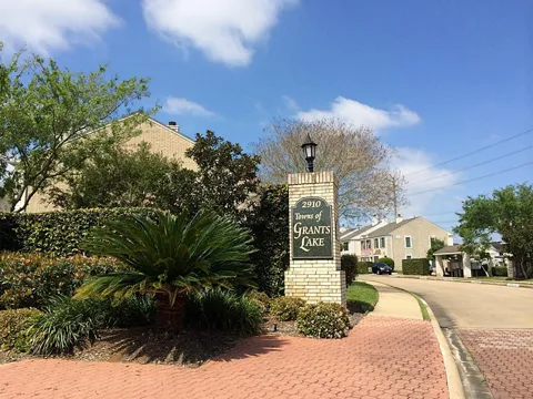 2910 Grants Lake Boulevard #1603