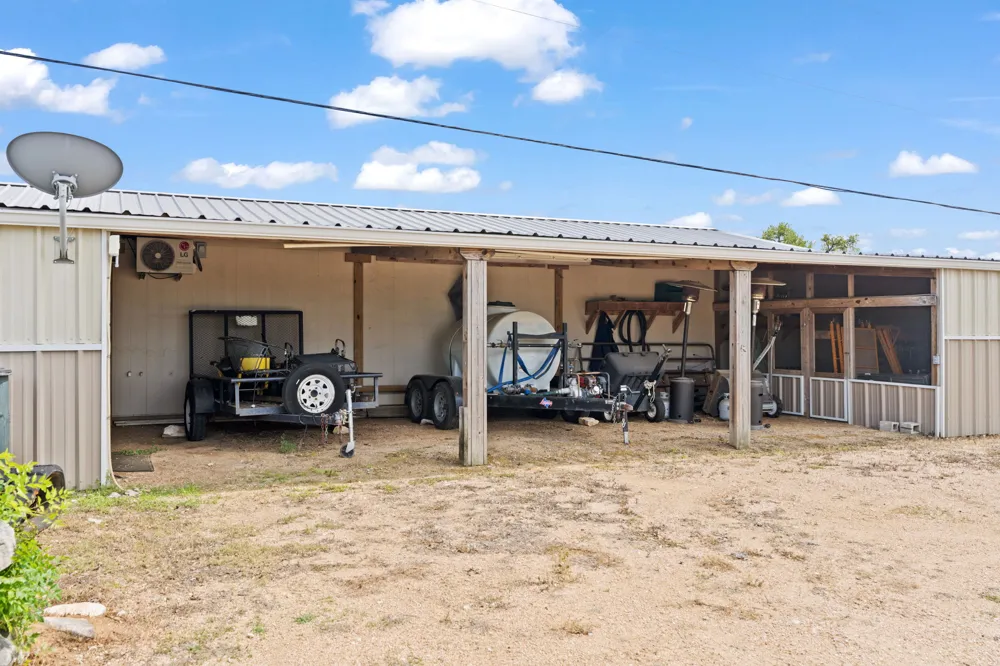 1457 Avenida High View Driftwood, TX 78619