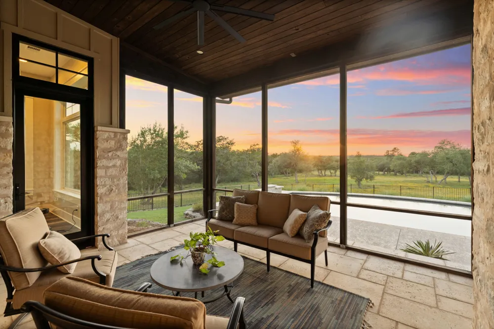 1457 Avenida High View Driftwood, TX 78619