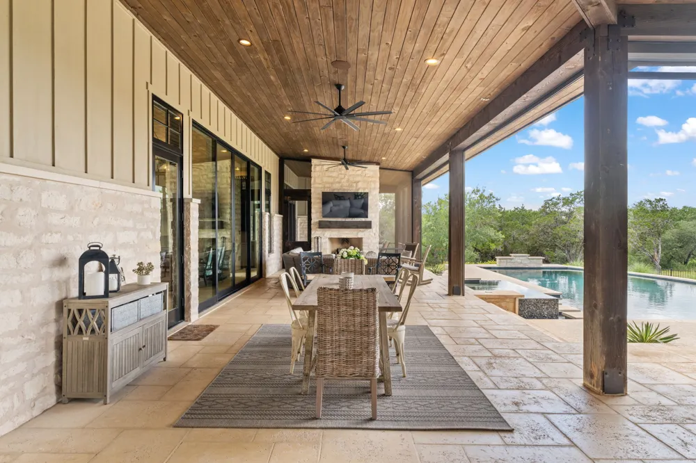 1457 Avenida High View Driftwood, TX 78619