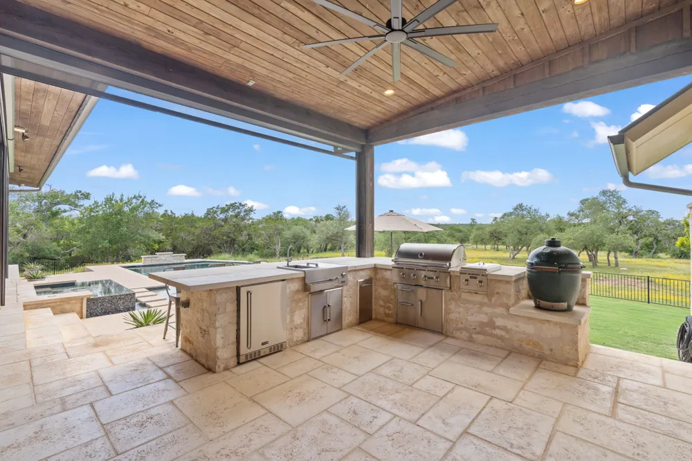 1457 Avenida High View Driftwood, TX 78619