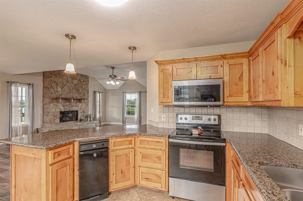 5538 County Road 3214 Lone Oak, TX 75453