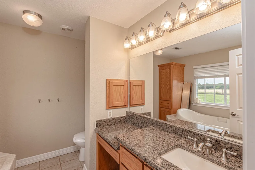 5538 County Road 3214 Lone Oak, TX 75453