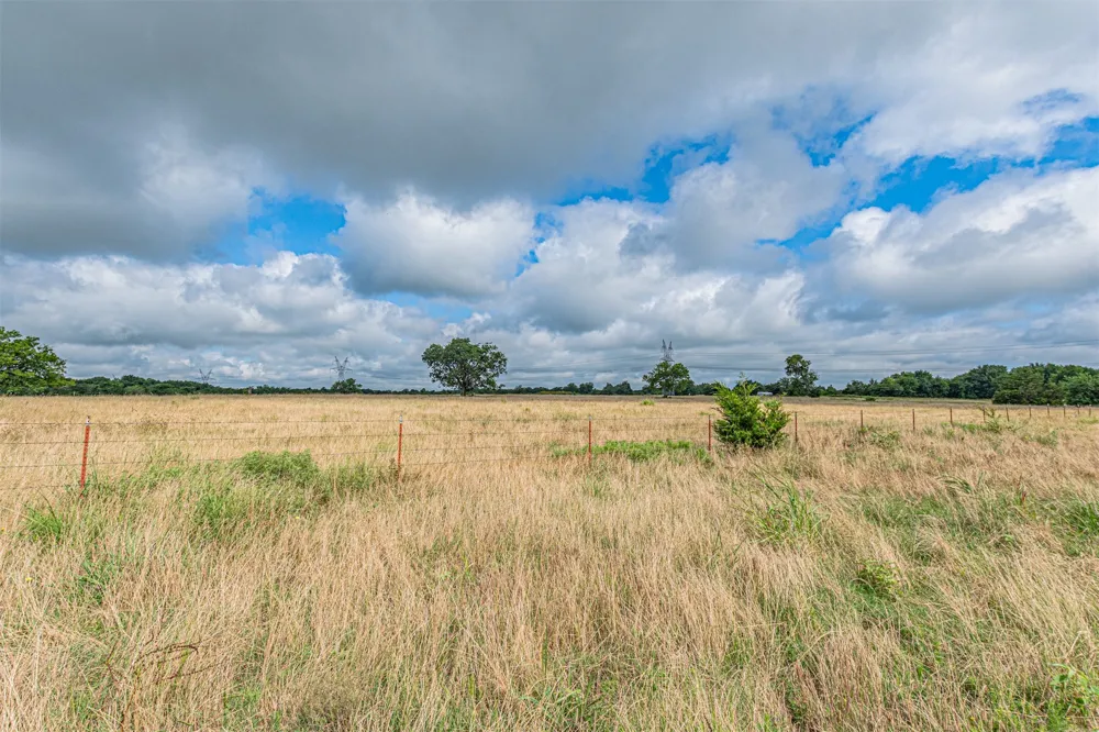 5538 County Road 3214 Lone Oak, TX 75453