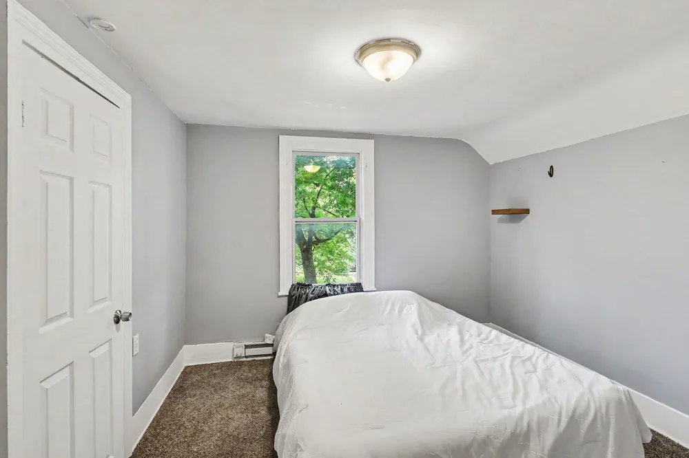 1222 E Kalamazoo Street Lansing, MI 48912
