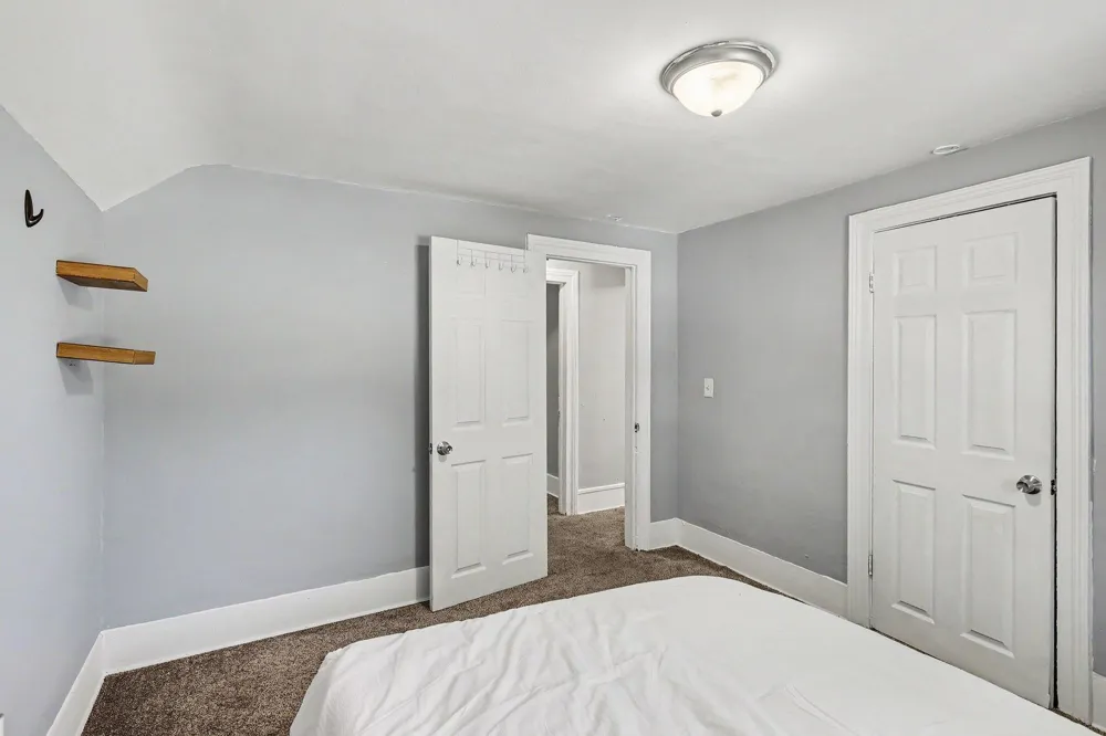 1222 E Kalamazoo Street Lansing, MI 48912