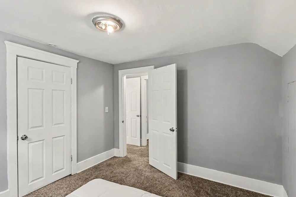 1222 E Kalamazoo Street Lansing, MI 48912